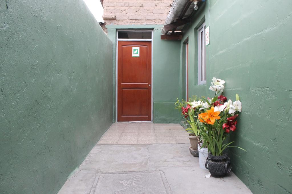 Hostal Cali ปูเตร ภายนอก รูปภาพ