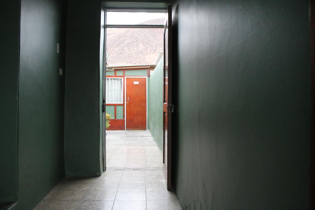 Hostal Cali ปูเตร ภายนอก รูปภาพ